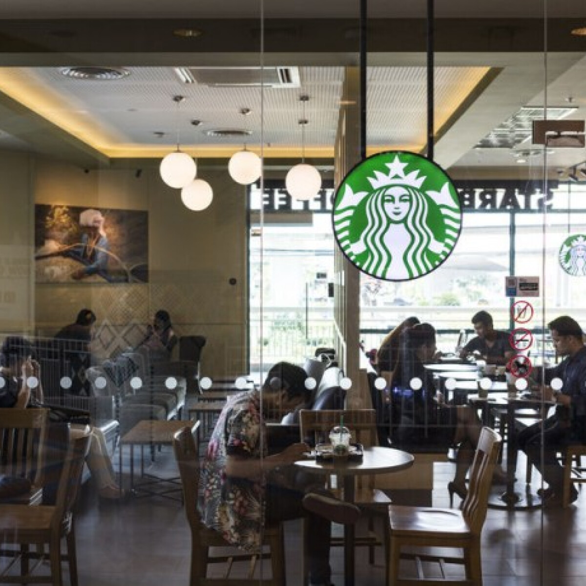 6+1 elképesztő eset, amik tényleg megtörténtek a Starbucks kávézókban