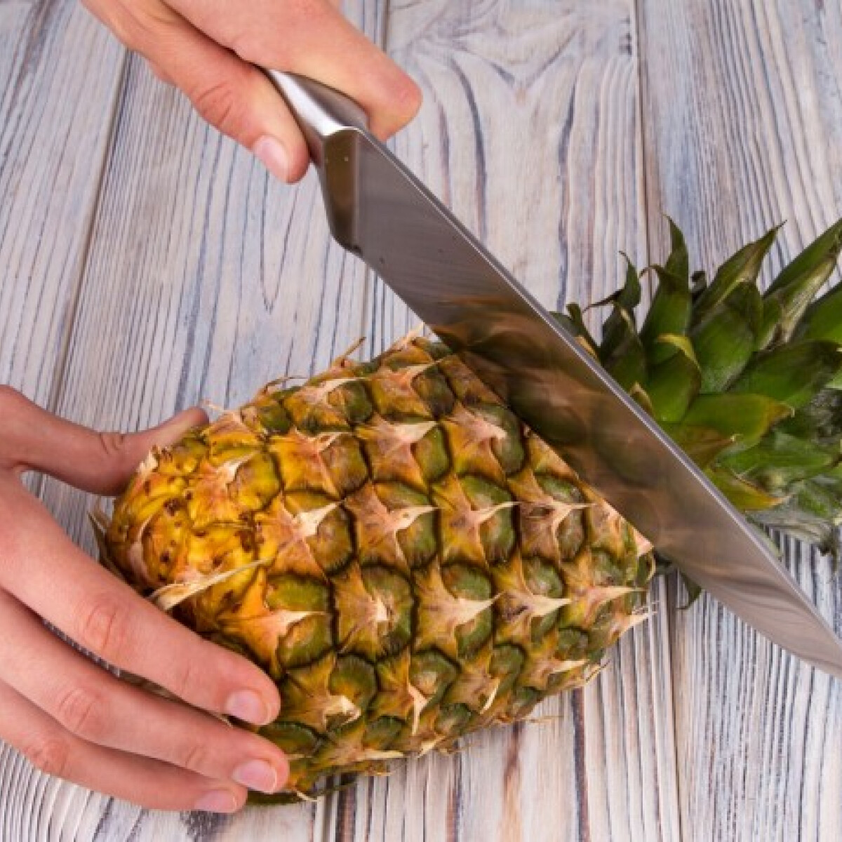Lehetséges, hogy eddig Te is rosszul etted az ananászt, de ez most megváltozik!