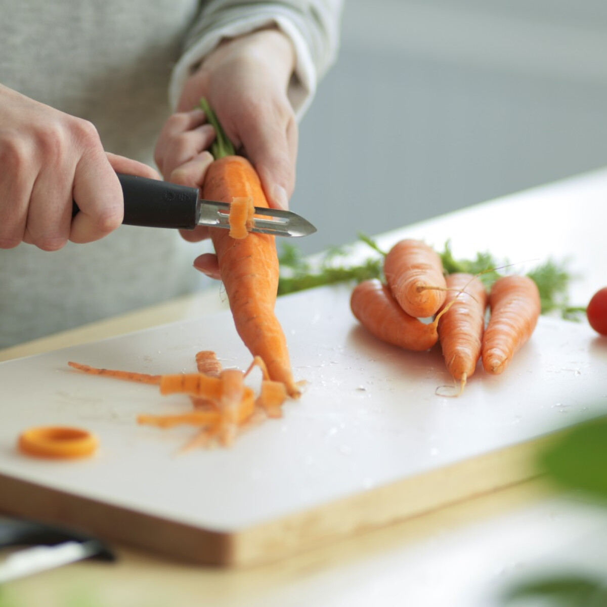 Profi tippek és eszközök, amikkel te lehetsz a zöldségpucolás mestere