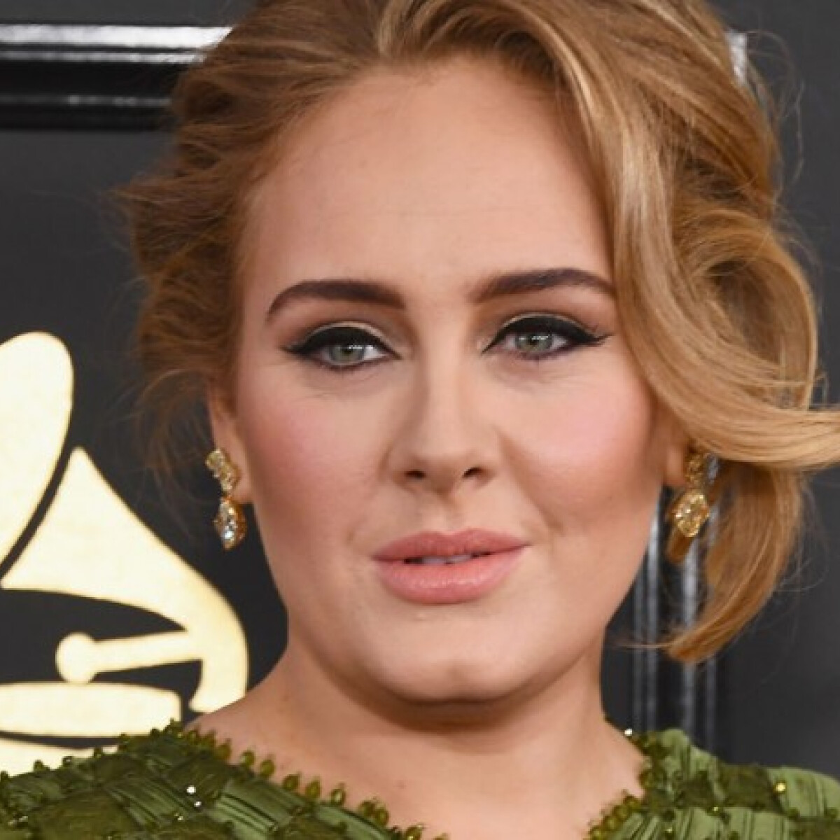 Adele külseje teljesen megváltozott – alig lehet ráismerni az énekesnőre