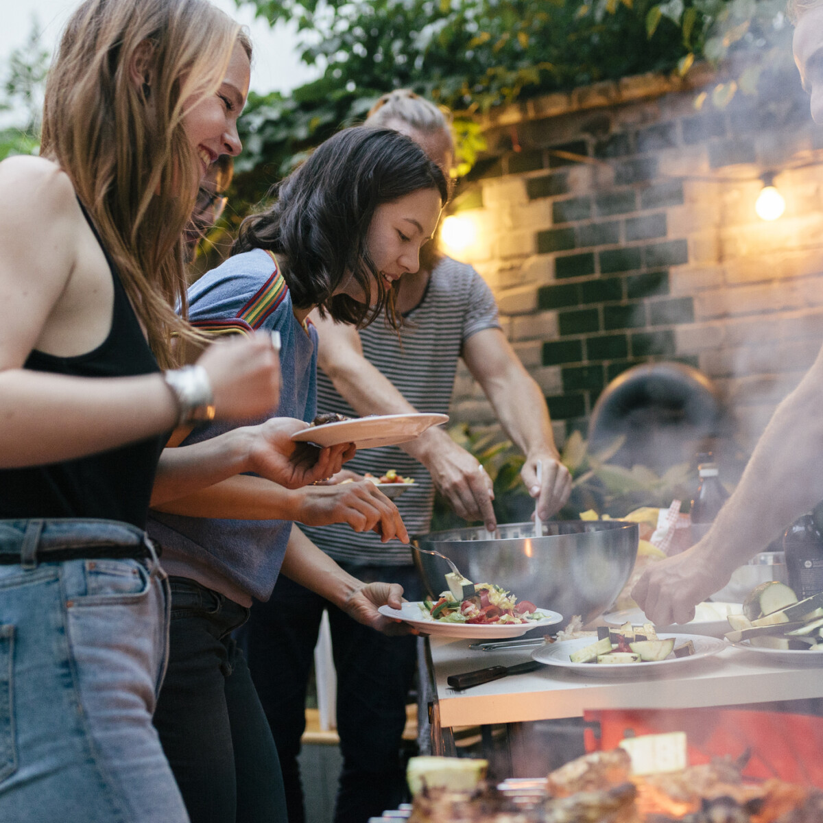 Olcsó, de könnyen ráfizethetsz az előre pácolt grillhúsra - Mondjuk, miért!