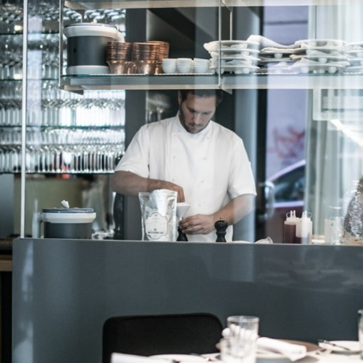 Megnyílt Szulló Szabina és Széll Tamás saját fine dining étterme, a STAND