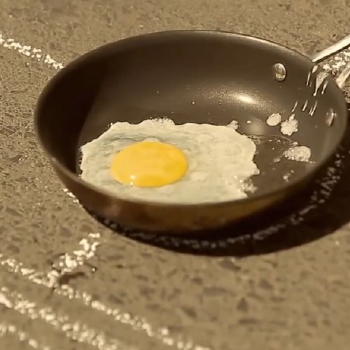 Hőségriadó - főzni lehet az aszfalton