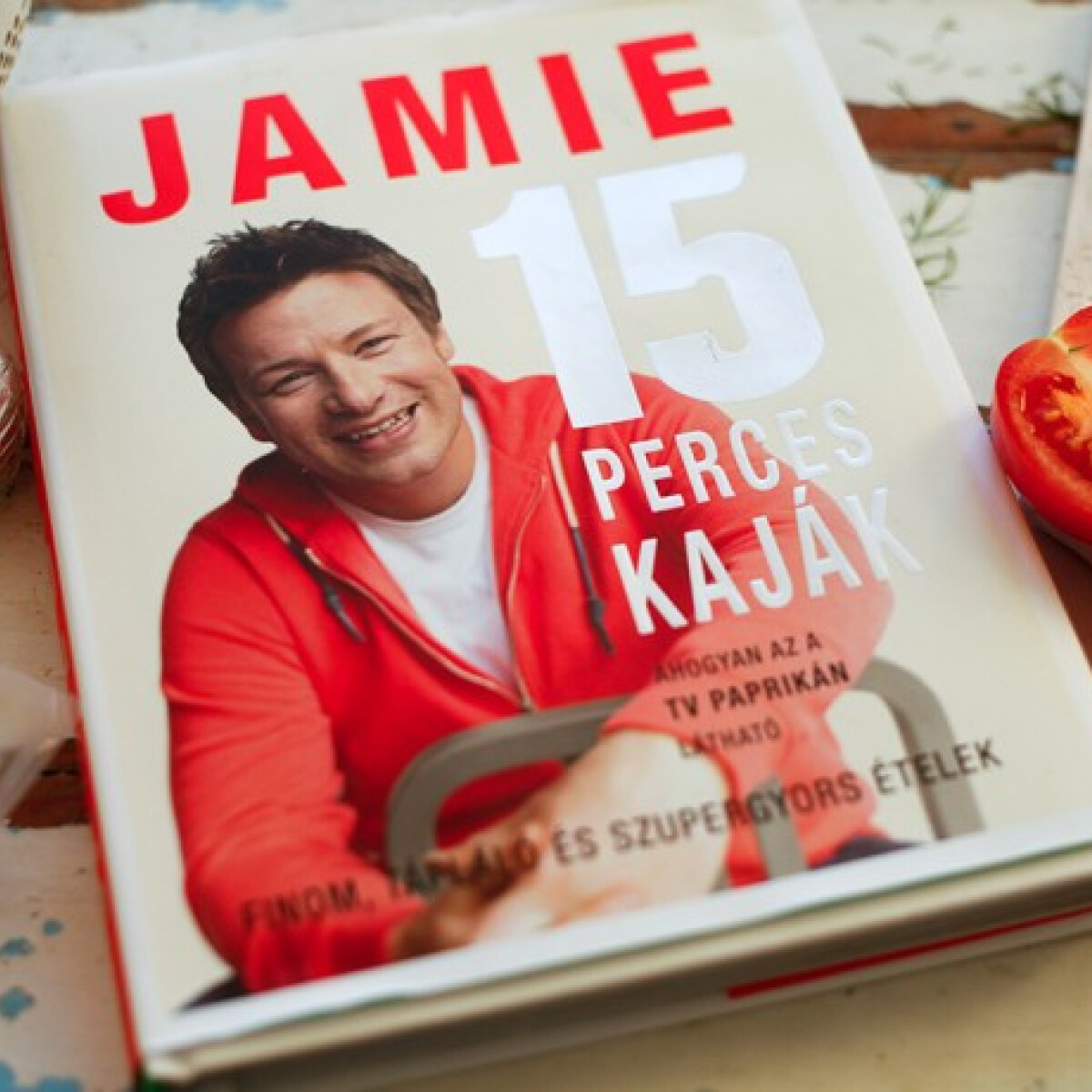 Tippelj, és nyerj Jamie Oliver könyvet!