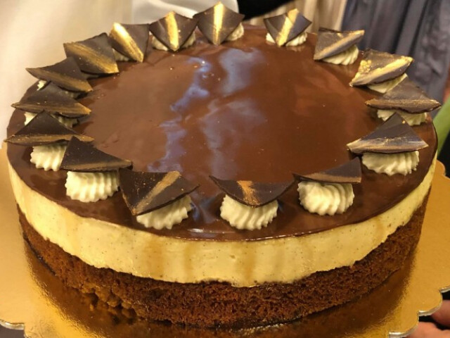 Ez A Gyonyoruseg Lett Az Orszag Tortaja Nosalty