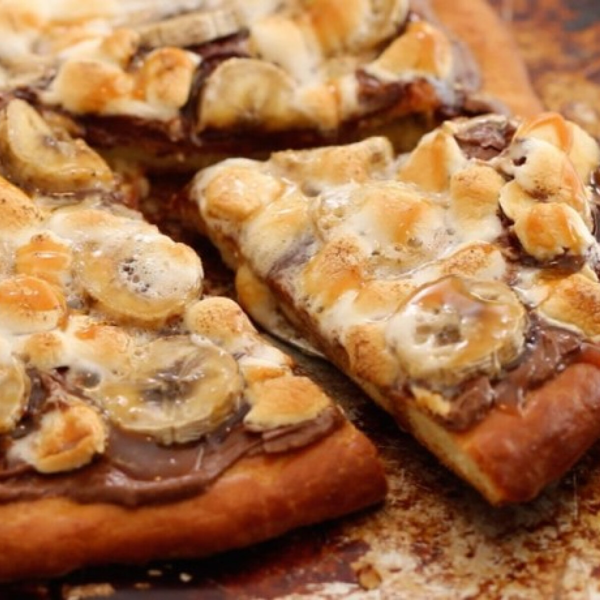 Az Instagramon hasítanak a desszertpizzák. Nézegess csodás, lapos édességeket!
