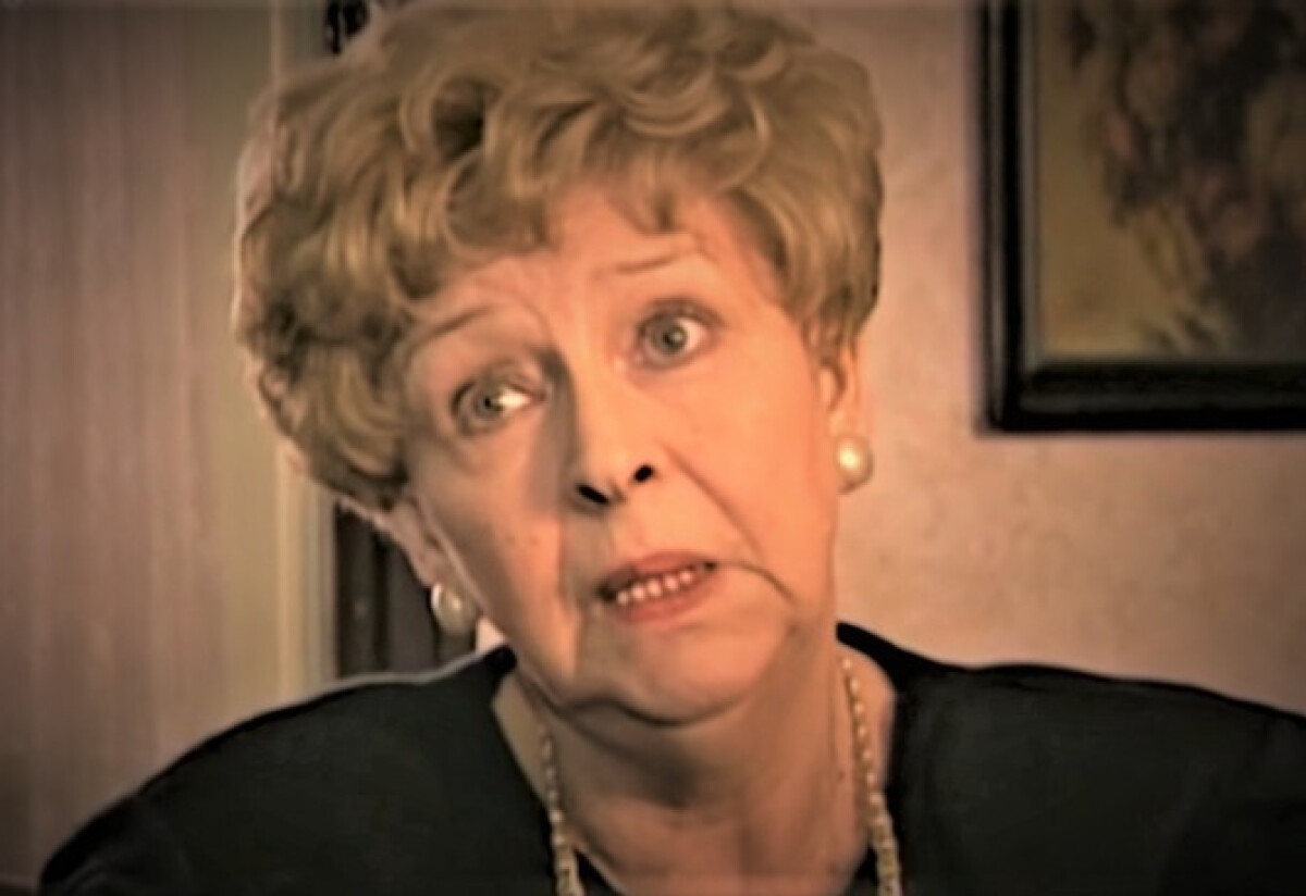 Karácsonykor is alkoholizáló Janka néni, Füles mackó és a Besenyő ...