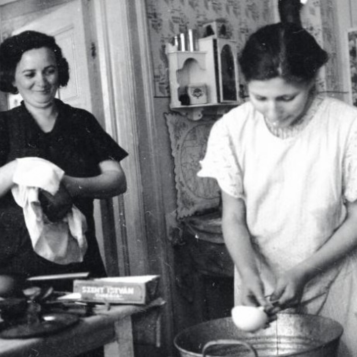 Így mosogattak nagyanyáink: régi praktikák, amikkel tisztává varázsolták a tányérokat, edényeket