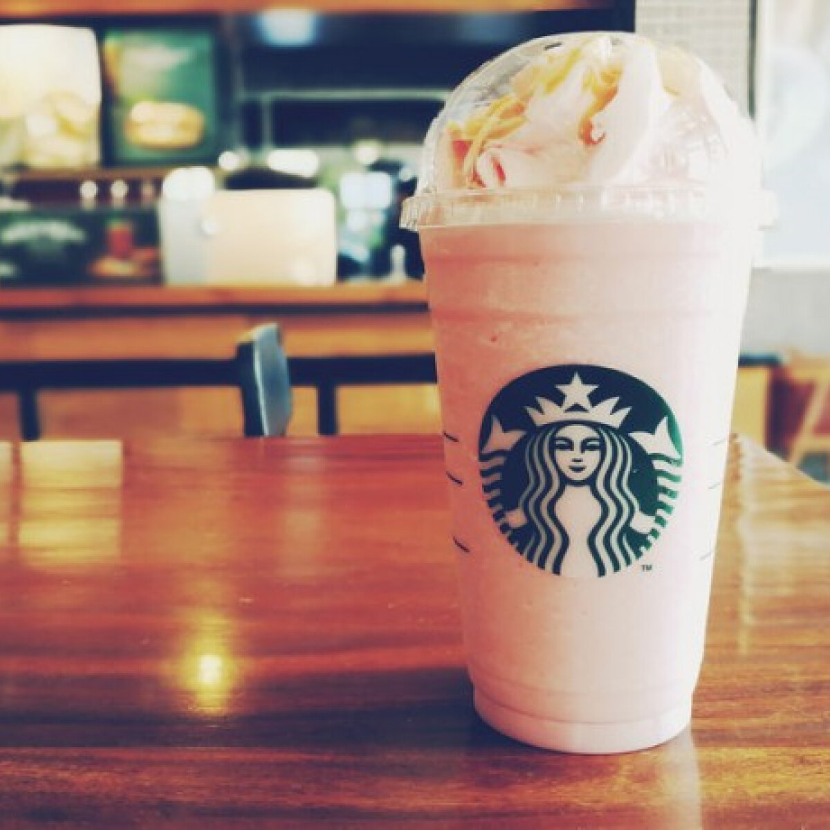 Véresen komoly, visszatér a Starbucks régi-új itala