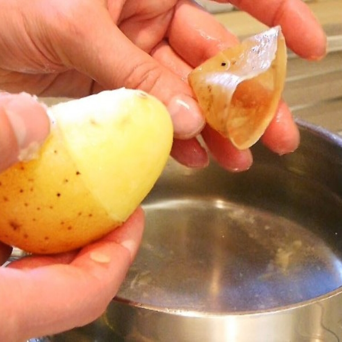Hámozz főttkrumplit nagyon trükkösen!