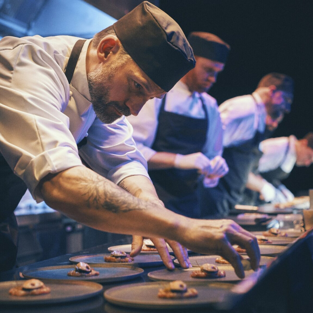 Szerelmi dráma és a Michelin-csillagok háborúja – nekünk ezért tetszett A boldogság íze című film