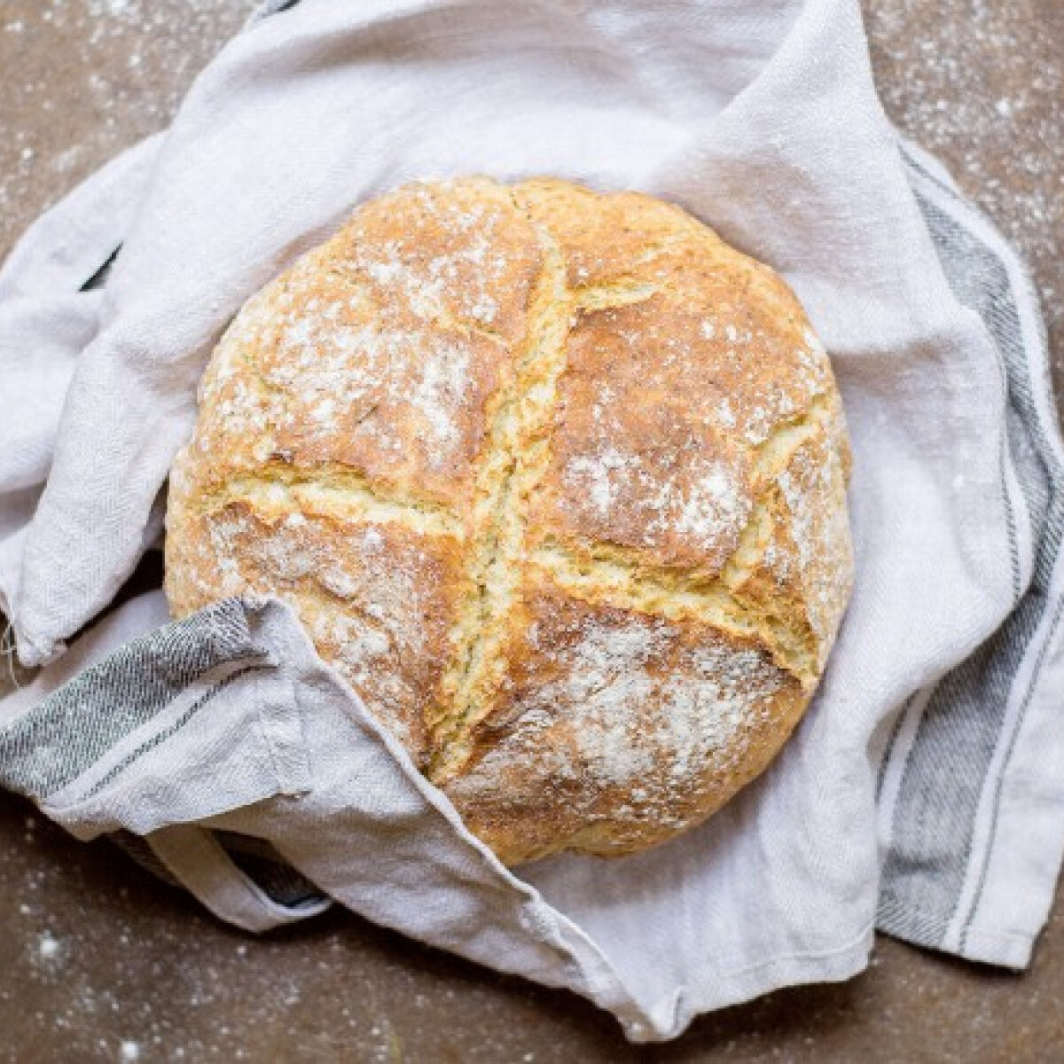 Kenyértörténelem: a hamuban sült pogácsától a kovászos kenyérig
