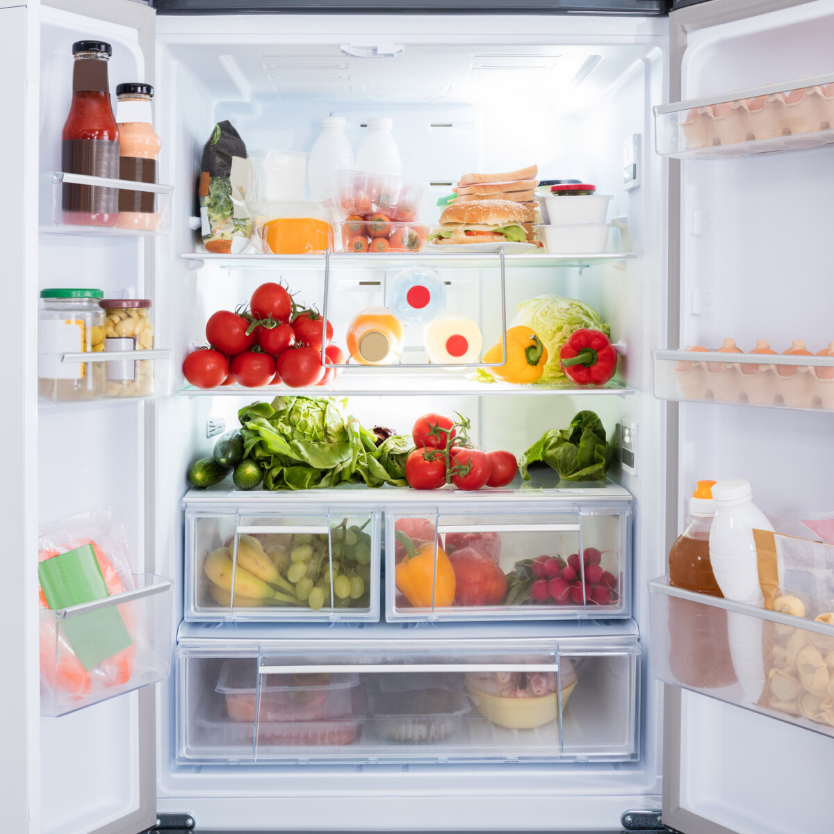 Így szabadulhatsz meg örökre a hűtődben lévő penésztől