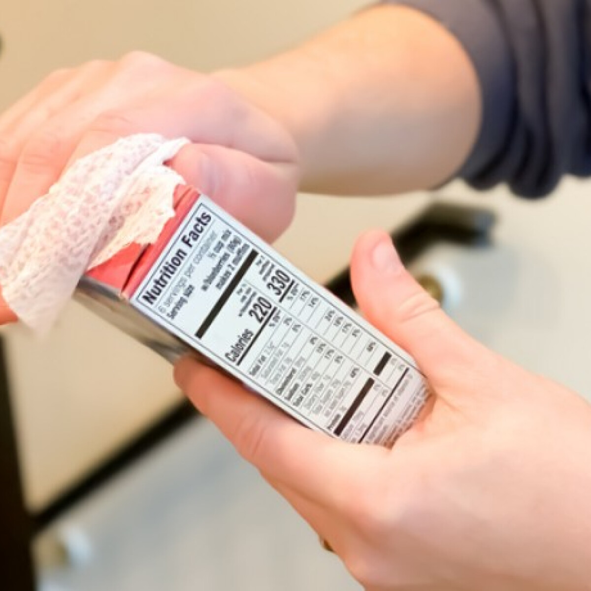 Most akkor fertőtleníteni kell a boltban vásárolt termékeket?