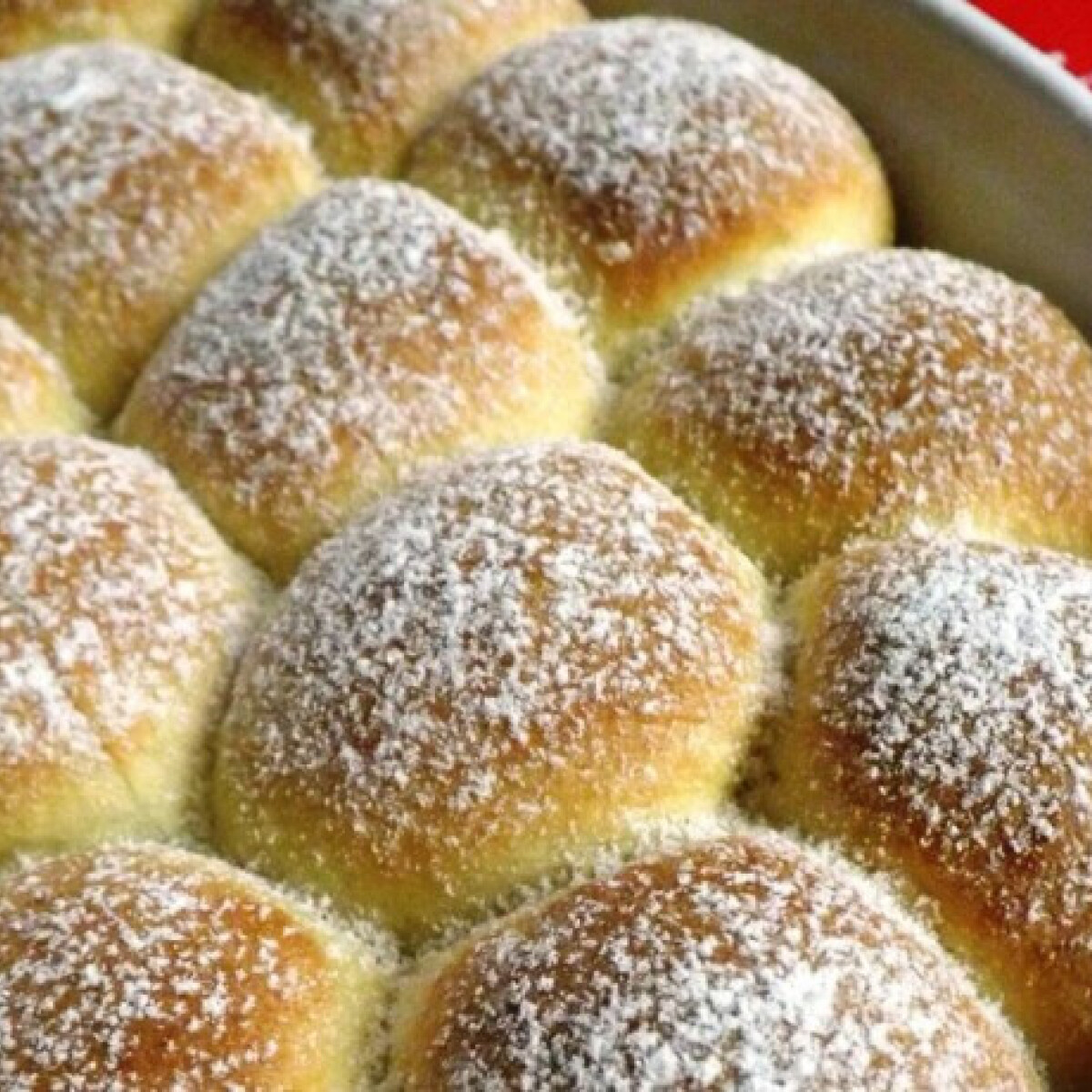 Mit főzzek ma? Sóskaleves, rakott padlizsán és bukta az ünnepi menü