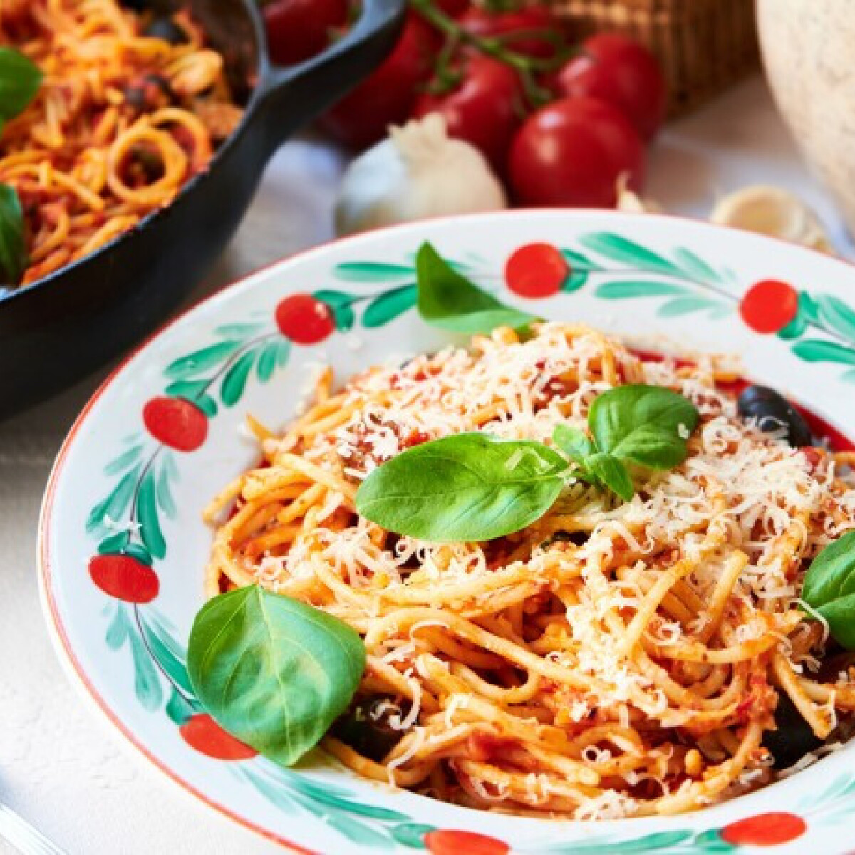 Mit főzzek ma? Gombakrémleves, Spaghetti alla Puttanesca és fűszeres répatorta vár
