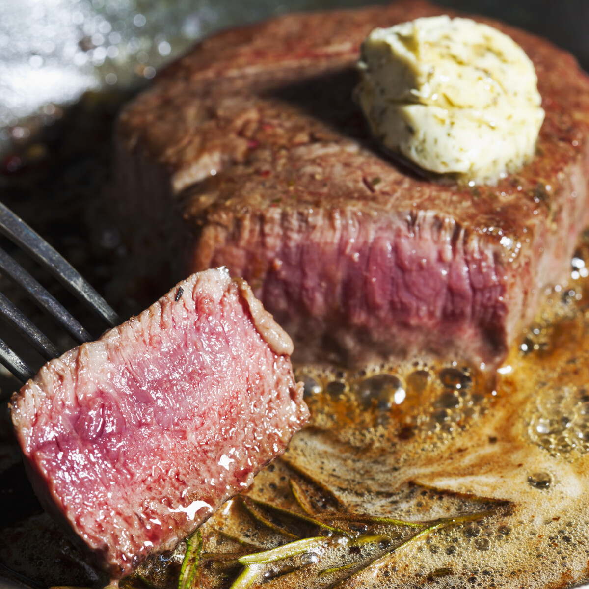 Nem tetszik a miniszterelnöknek, hogy kevesebb húst kéne enni, maradna a steaknél