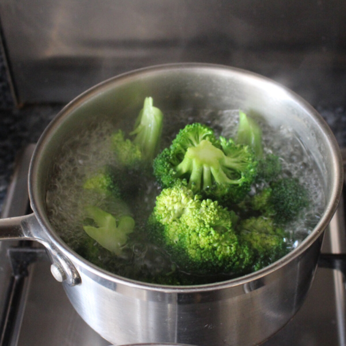 Főztél már így brokkolit? Ha még nem, most minden megváltozik