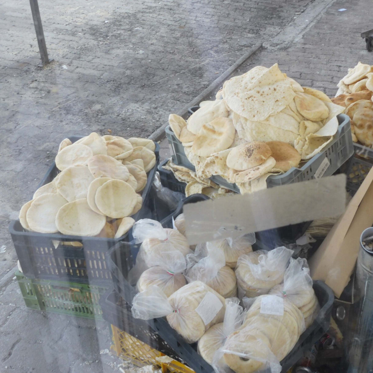 Borzalmas körülmények uralkodtak a Nébih által felfüggesztett sütőipari üzemben