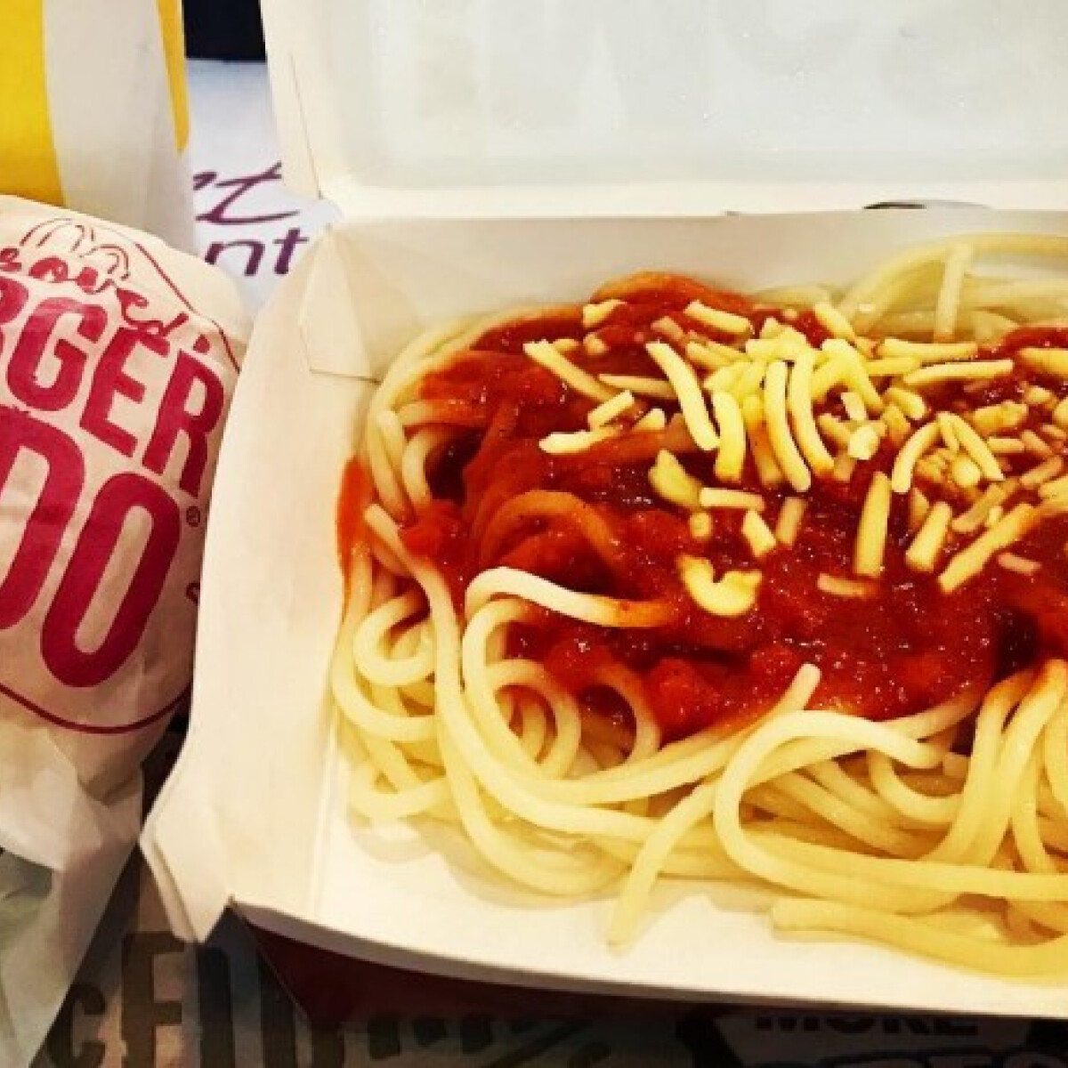 A 8 legfurább étel a McDonald's-ból - Ennél mekis bolognai spagettit rántott csirkével?