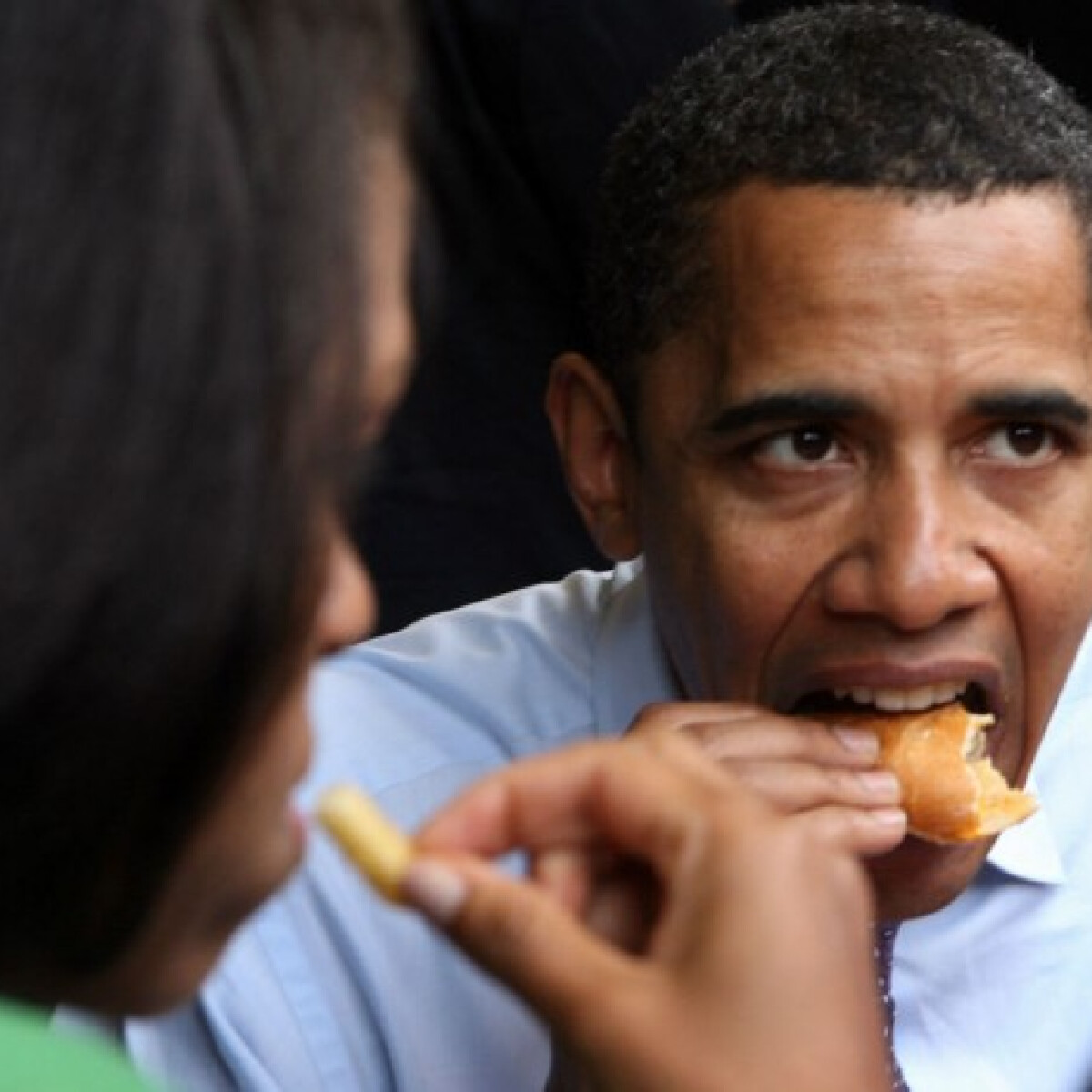 Ezt ették Obamáék az utolsó hivatalos vacsorájukon a Fehér Házban