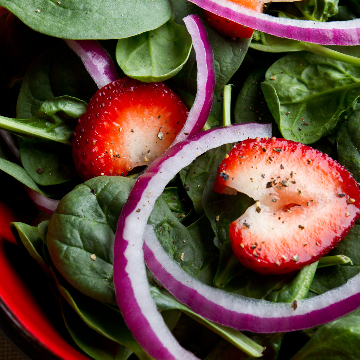 Meglepő hozzávalók, amelyektől sokkal finomabb lesz a salátád
