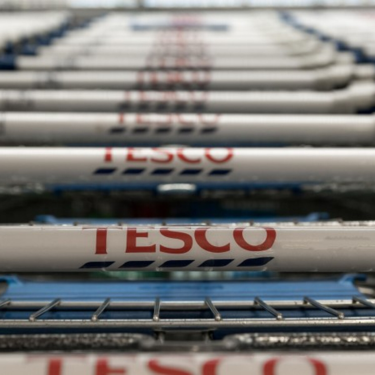 Olyan dolgot tesztel a Tesco, ami gyökeresen megváltoztathatja a bevásárlást