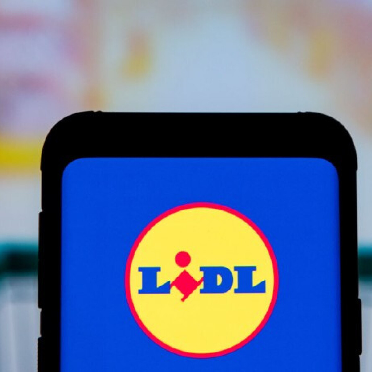 Csalók élnek vissza a Lidl nevével – Erre figyelj, hogy téged ne verjenek át!