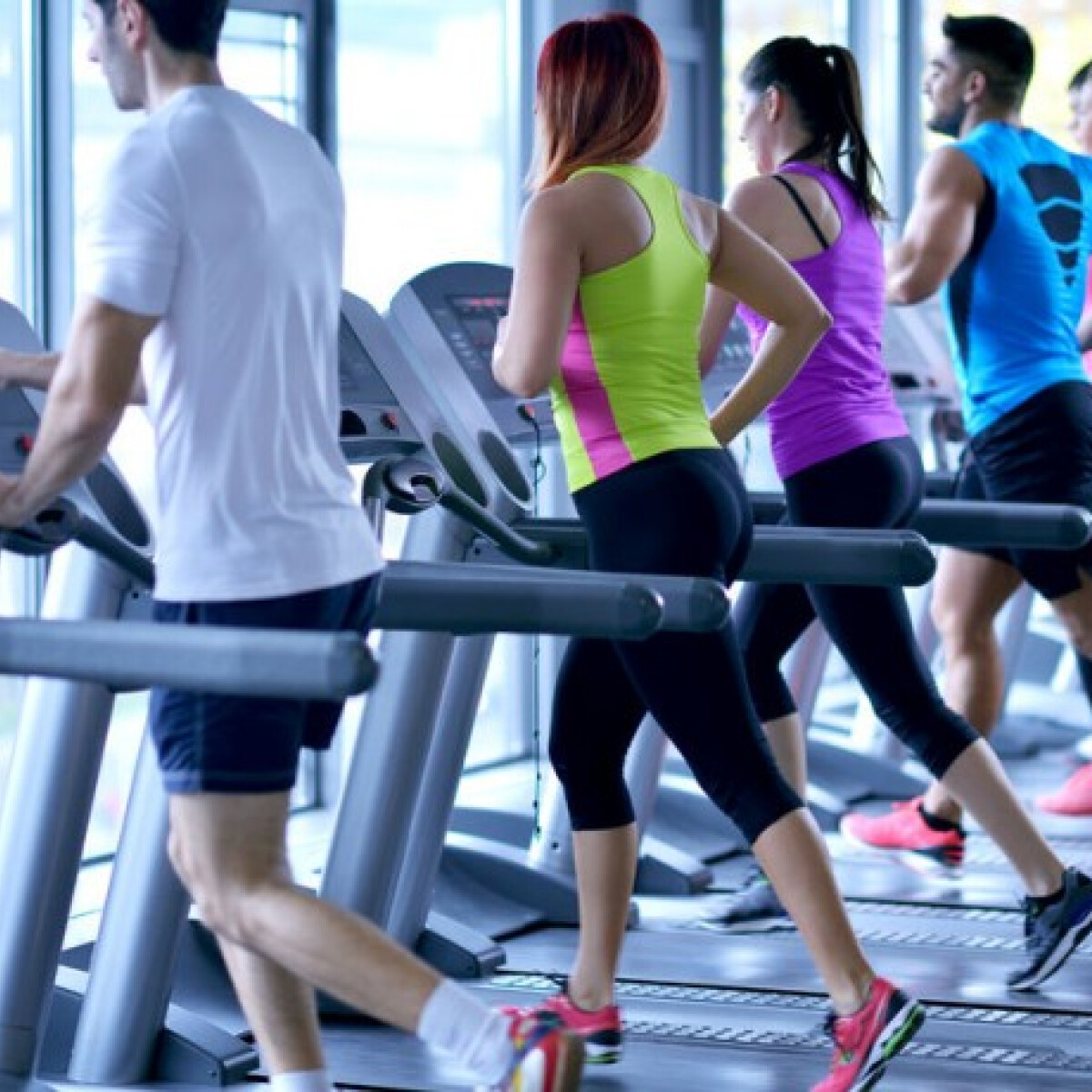 Futás? Spinning? Melyik a hatékonyabb zsírégető? Tények és tévhitek a kardióedzésekről