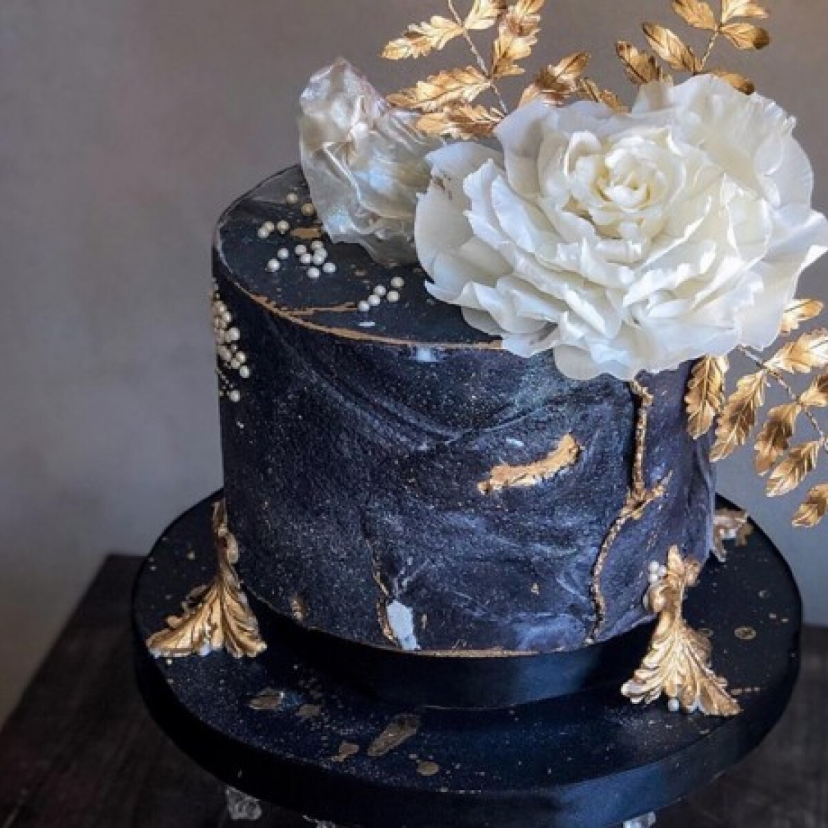 Ezek az idei szezon legszebb és legkülönlegesebb esküvői tortái - a fehér már a múlté!