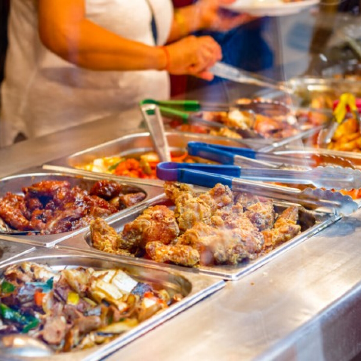 Tévhitek a koronavírusról: Veszélyes kínai étteremben enni, kínai boltban vásárolni?