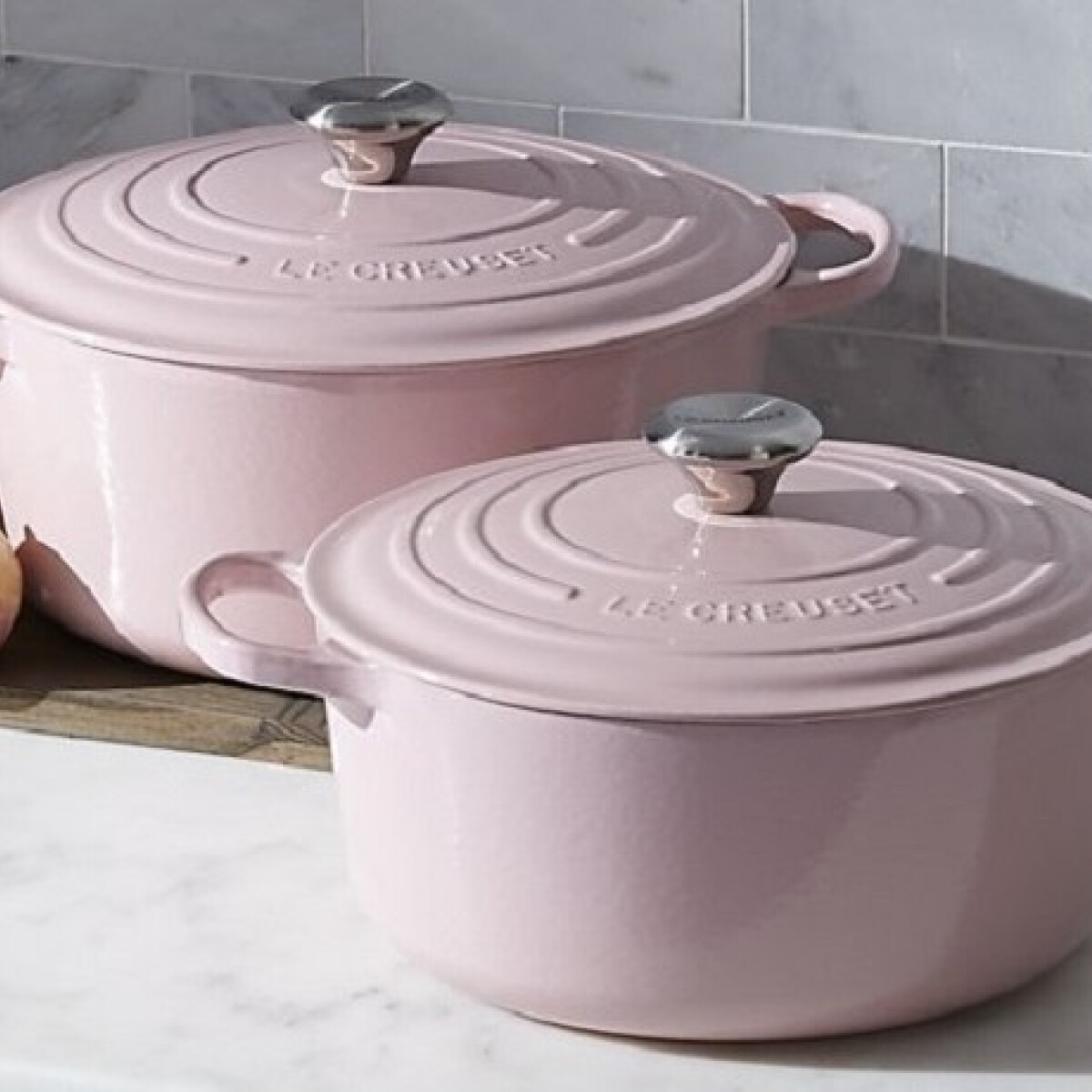 Gyönyörű rózsaszín edényt dobott piacra Julia Child kedvenc márkája, a Le Creuset