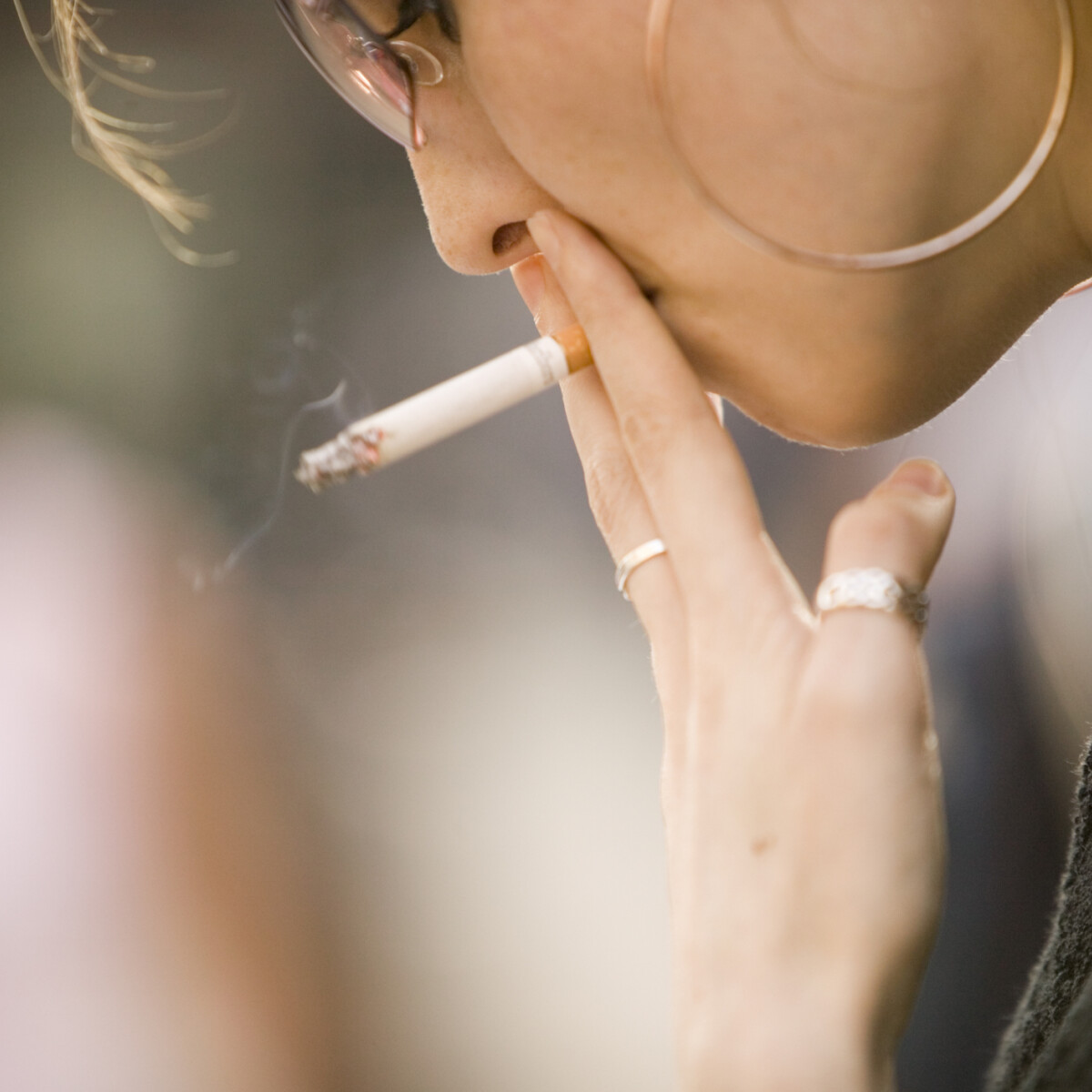 „Teljesen" betiltják a dohányzást egy európai országban
