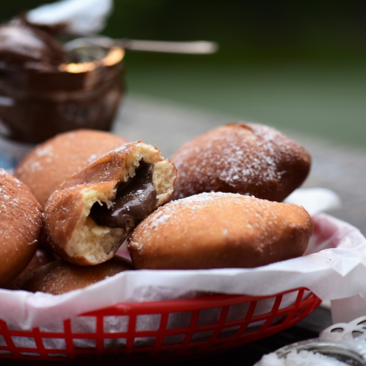 Boldog Nutella-világnapot! Kanállal, palacsintával, süteményben, érkeznek a legmogyorókrémesebb receptek