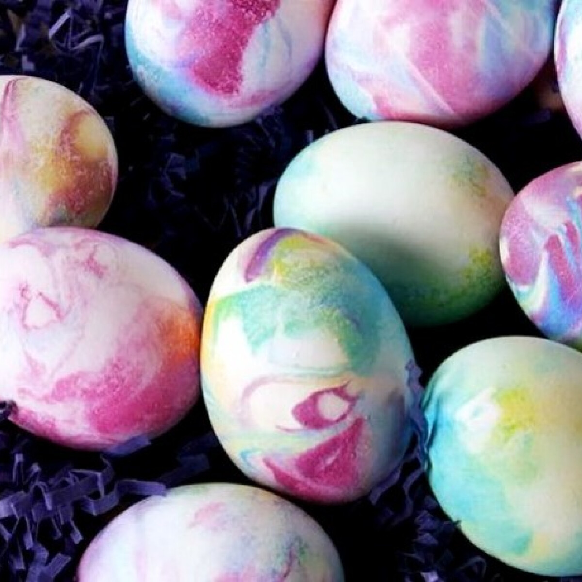 Fess csodás húsvéti tojást pár perc alatt - tejszínhabbal!