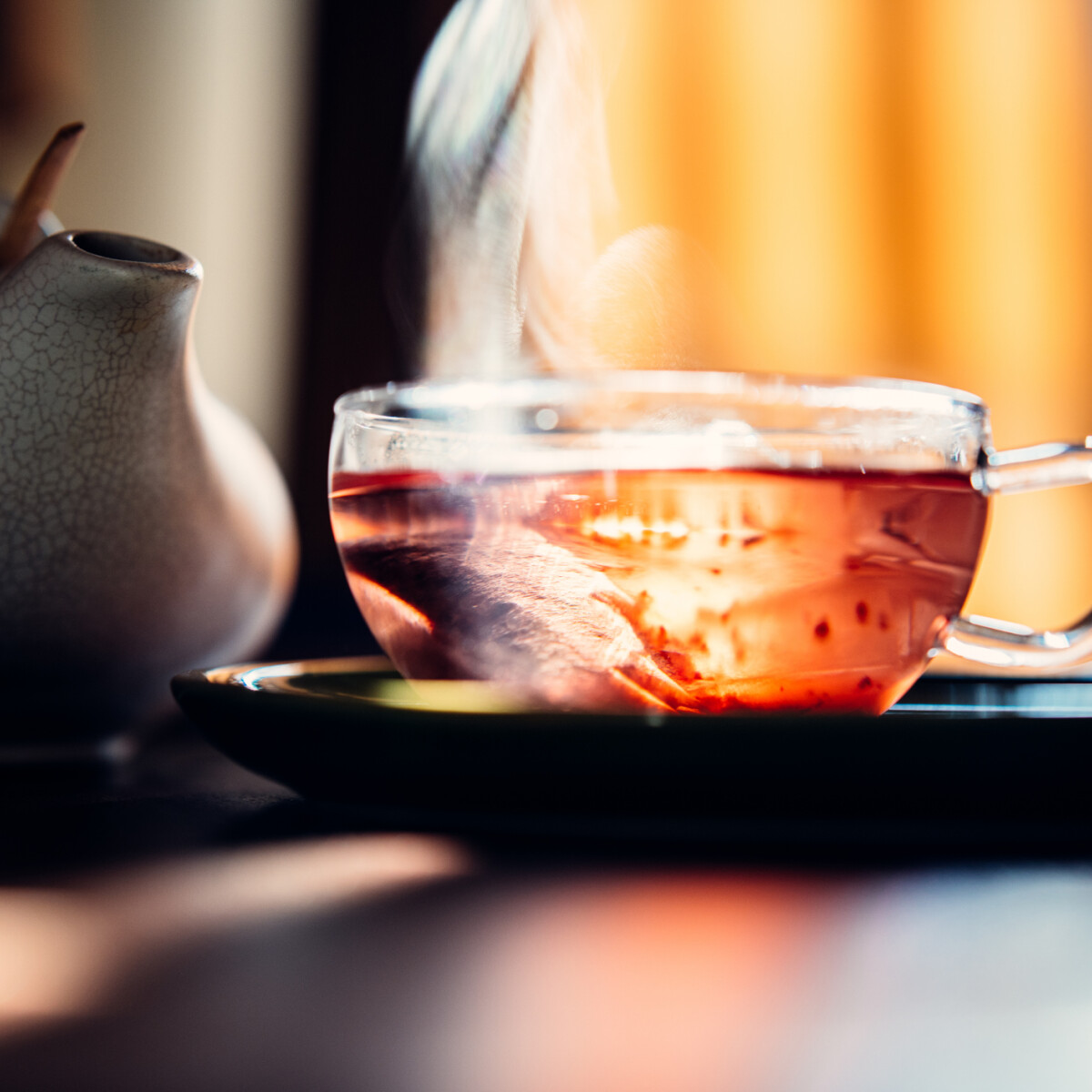 Tényleg káros hatással van az egészségünkre a fekete tea? Szakértő válaszol