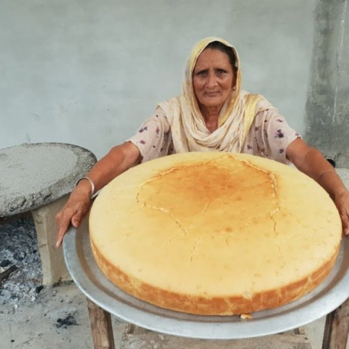 Több mint 2 millióan követik a nagymamát, aki rászoruló gyerekeknek főz