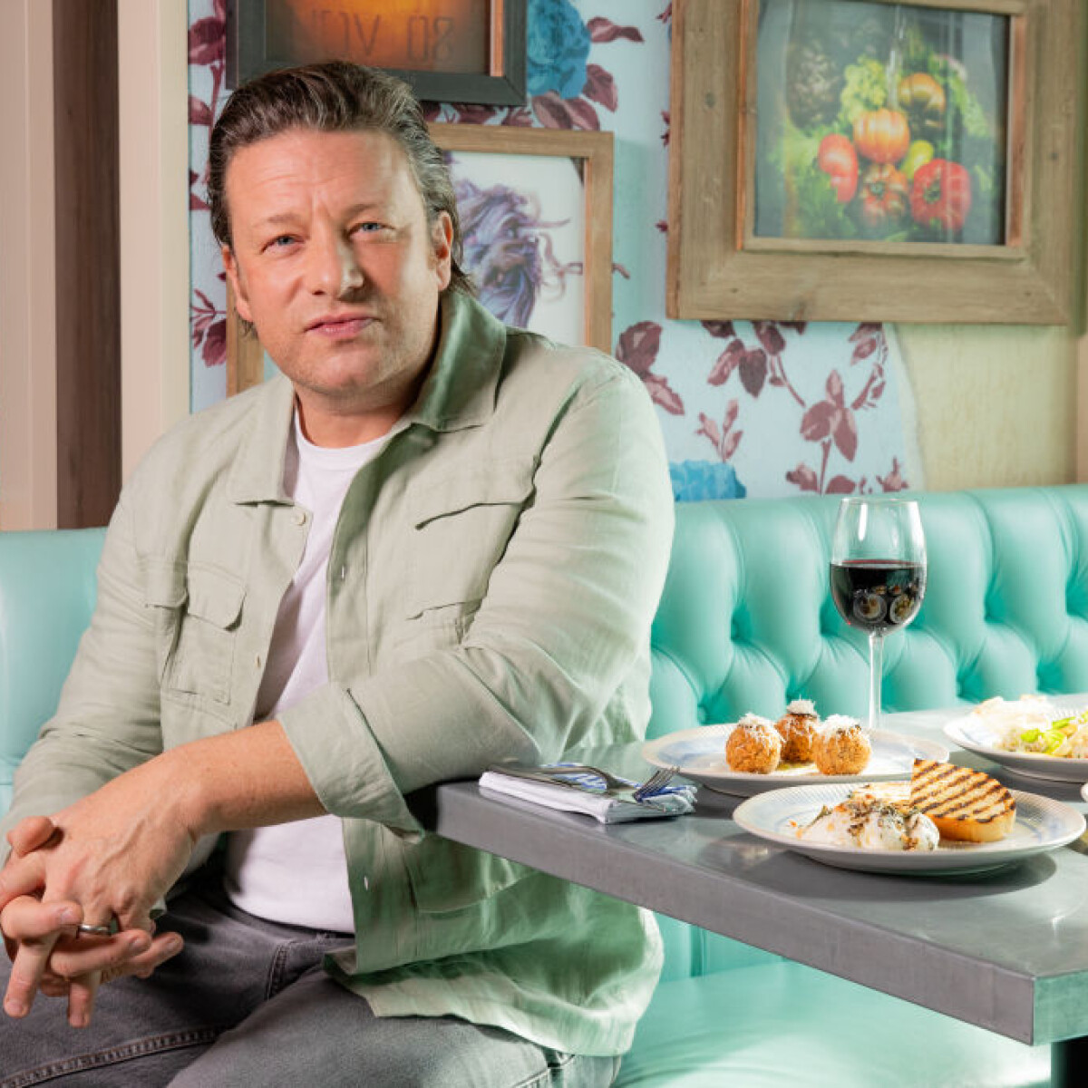 Megorroltak a nézők Jamie Oliverre új főzőműsora miatt