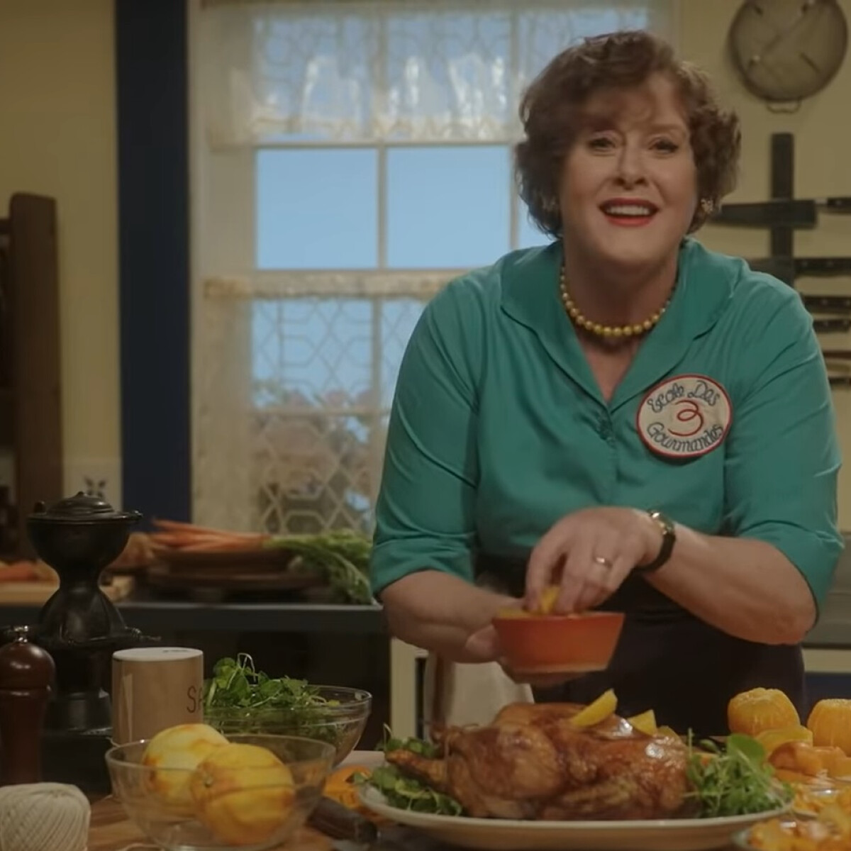A sorozat, ami után tuti vadászni fogod Julia Child eredeti szakácskönyvét