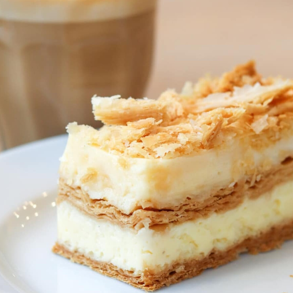 Pest, Pécs, Füred – 5 cukrászda, ahova bármikor beülnénk krémest enni