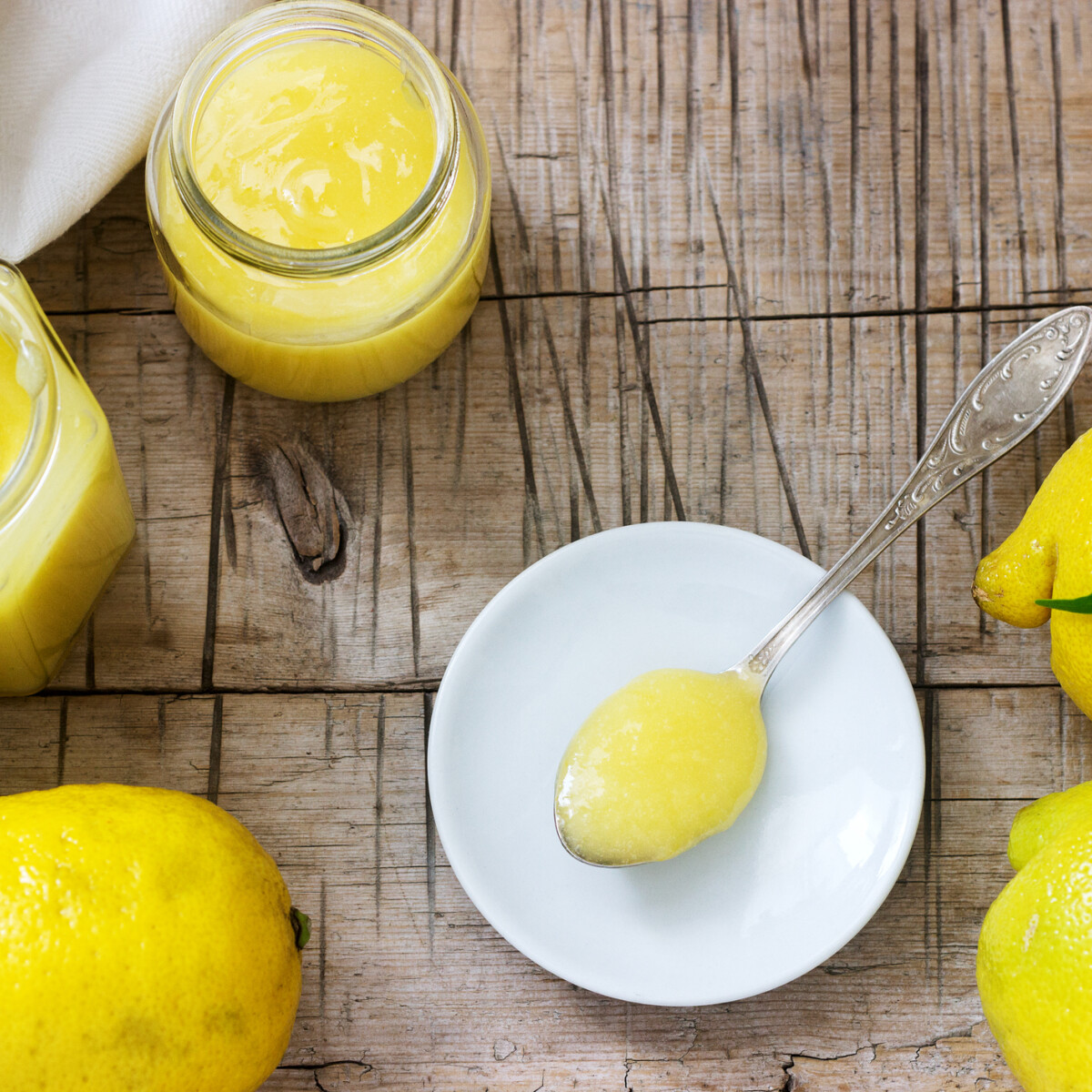 Készíts citrushéjpürét, és csempéssz frissességet minden süteménybe