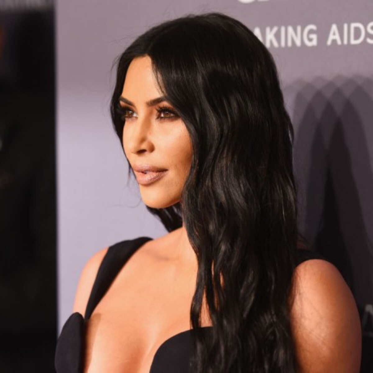 Gyanúsan minimalista Kim Kardashian calabasasi háza - beköltöznél?