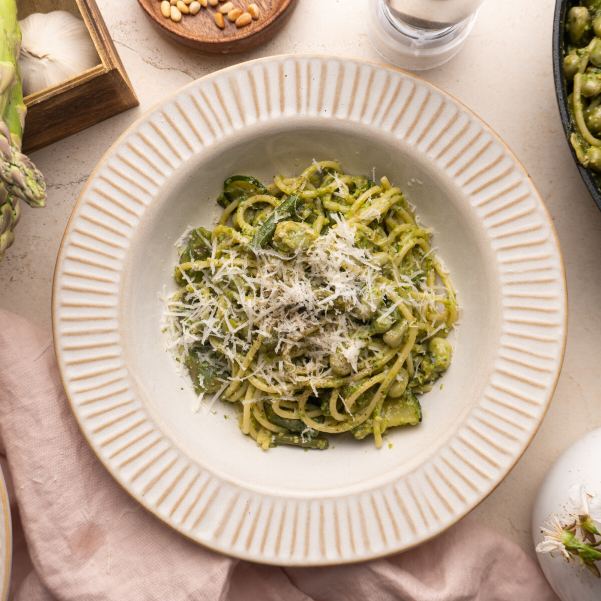 Íme a salátapesztós spagetti, amivel kimaxoljátok a nyári szuperzöldeket