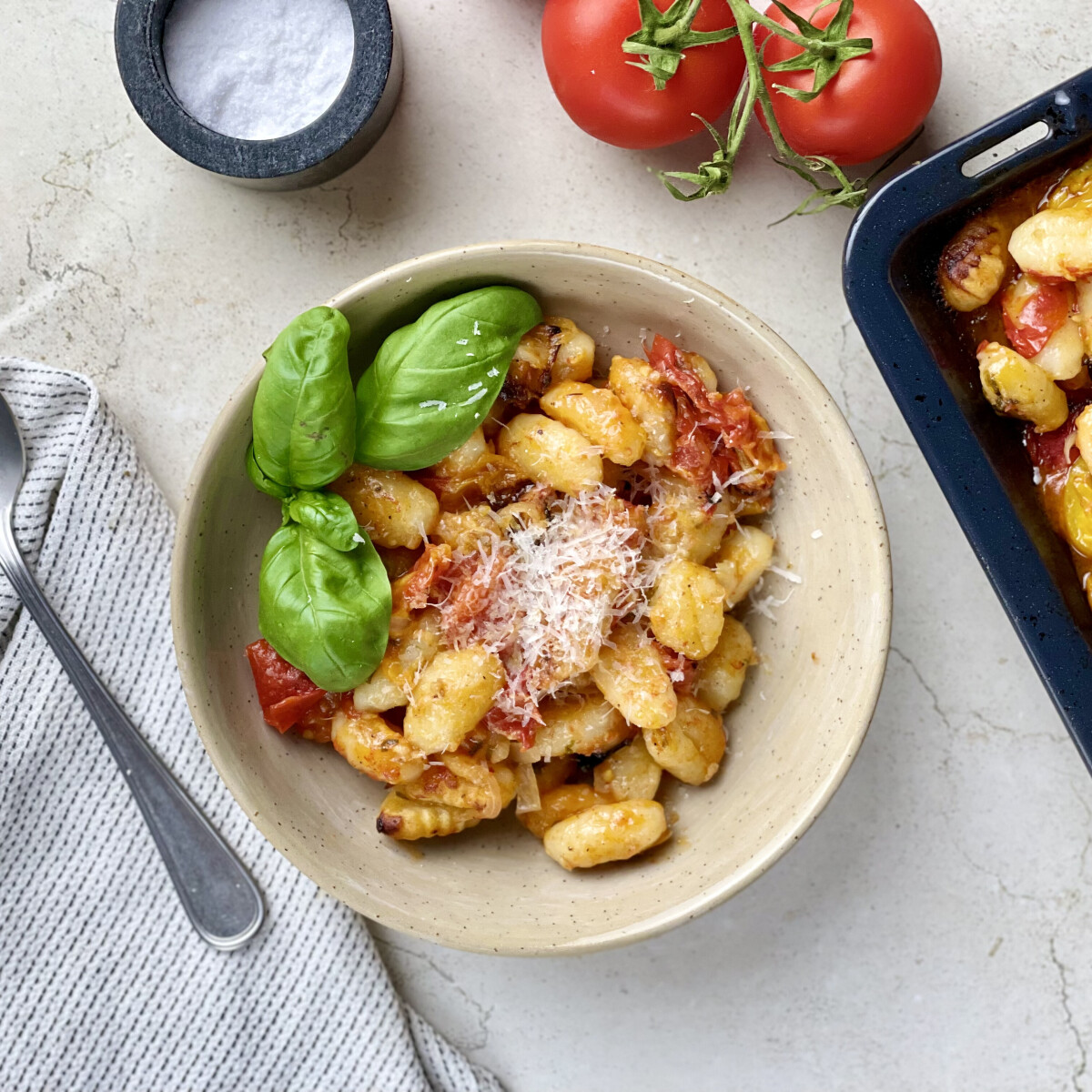 Mit főzzek ma? Minestrone, tepsin sült paradicsomos gnocchi és epres red velvet palacsinta ritkítja párját
