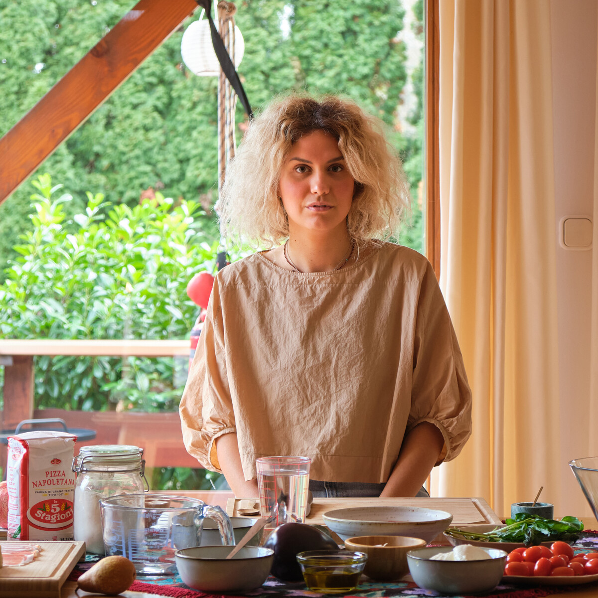 #HÁZIMENZA – Lendvai Lilla megsütötte nekünk a lehető legtökéletesebb olasz házi pizzákat