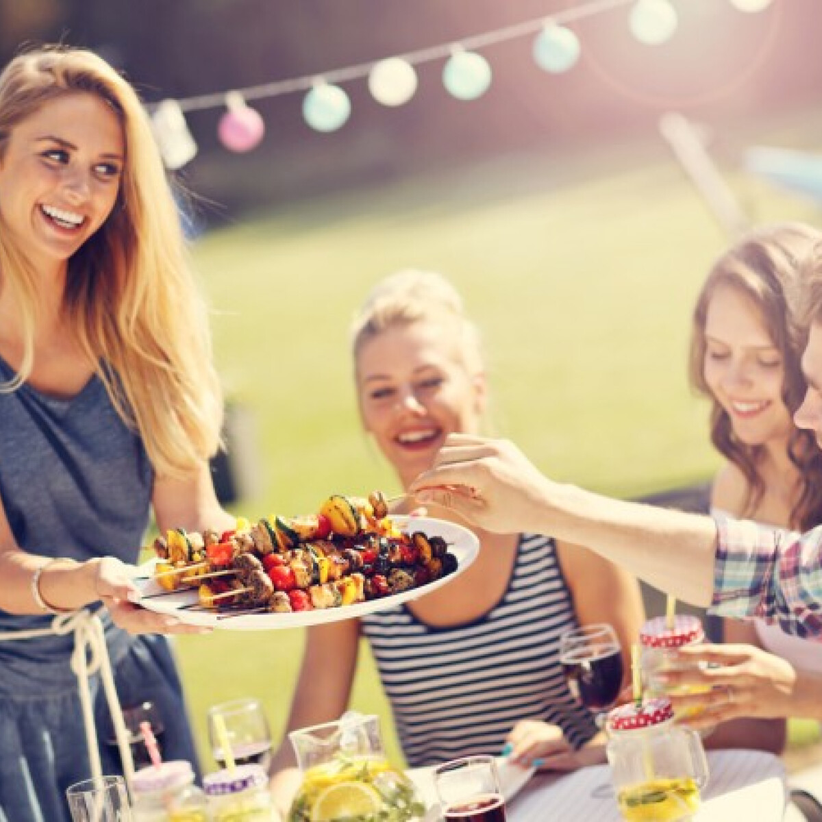 Így szervezz grillpartyt okosan - Tippek, hogy házigazdaként is jól érezd magad