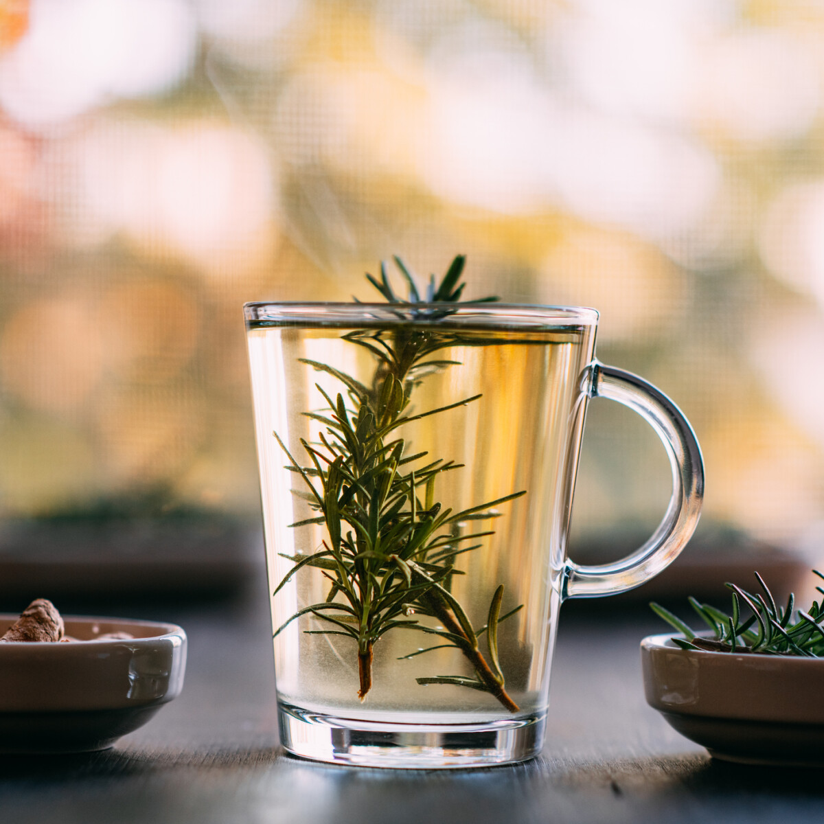 Ez a fűszernövényből főzött tea az édesség iránti sóvárgást is csökkenti