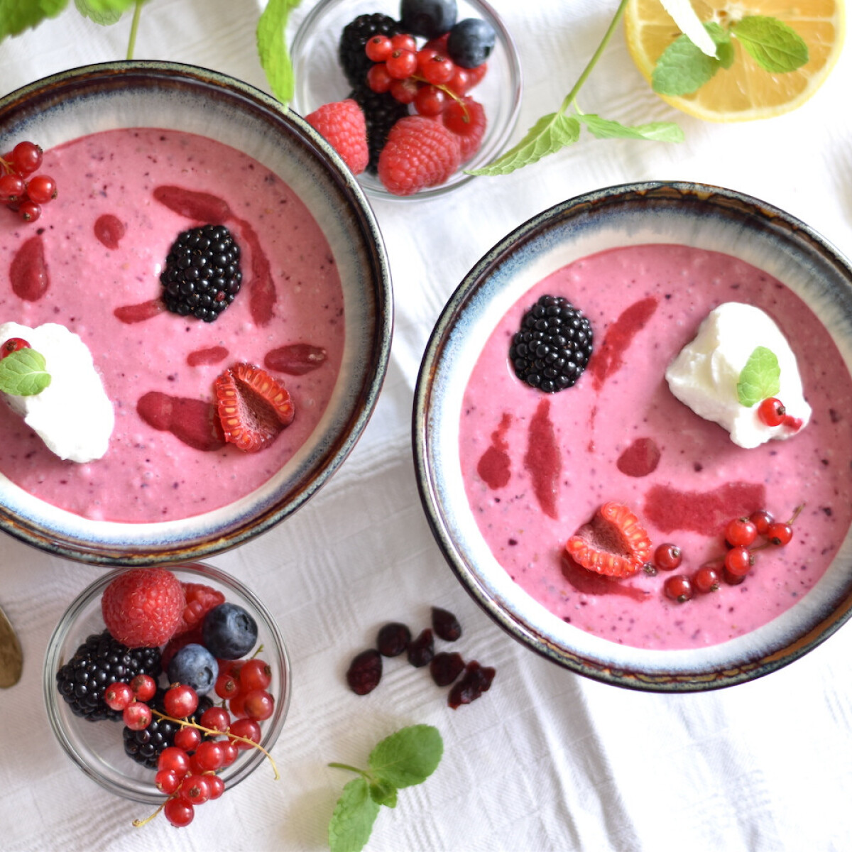 Így krémesíts pazar pink levest a nyár bogyósaiból, szupergyorsan