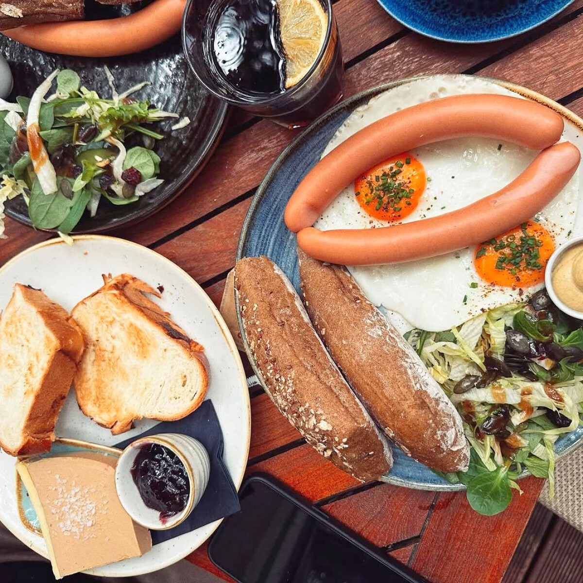 7 hely, ahol garantáltan finom virslivel vagy hot doggal ünnepelheted a május elsejét