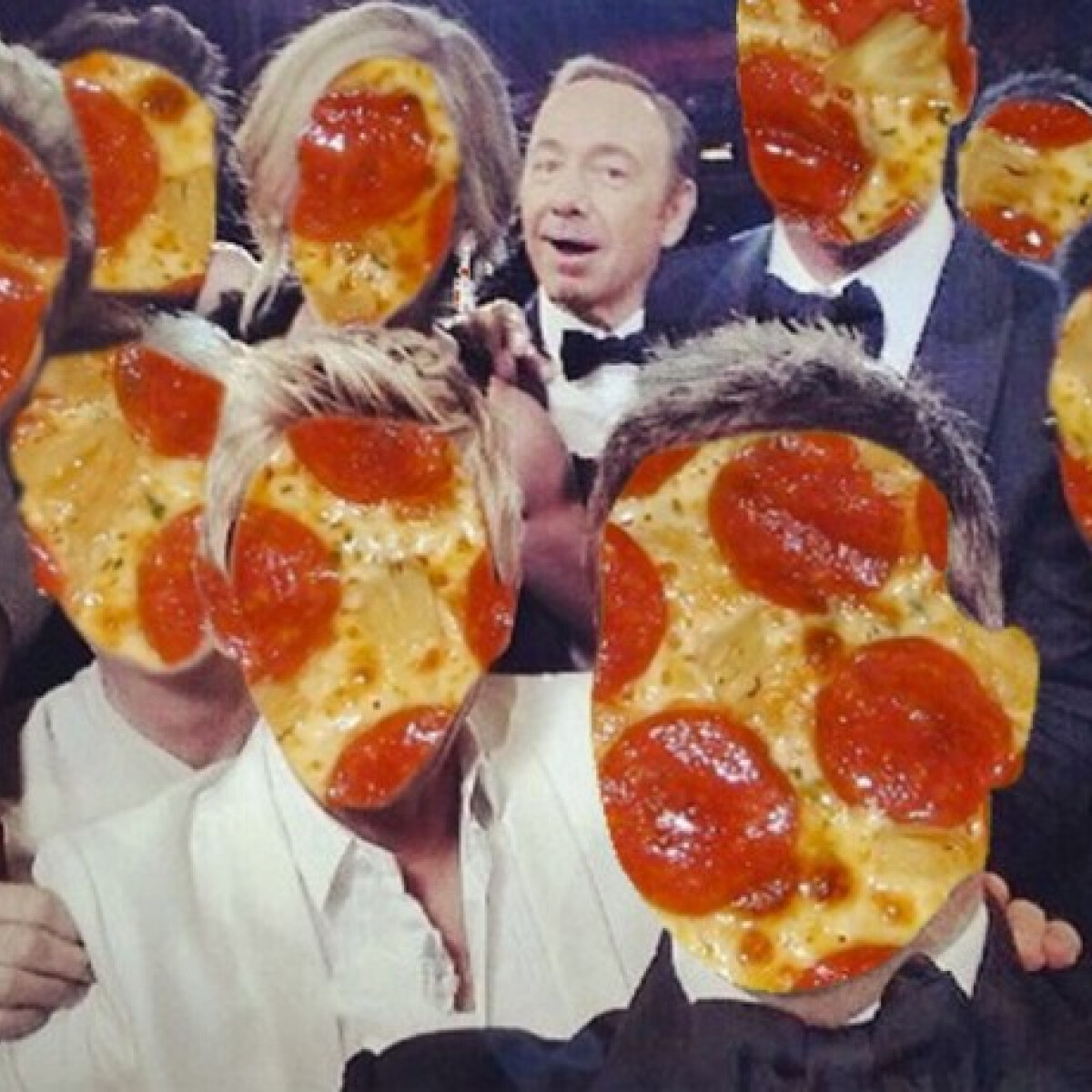 13 celebszelfi pizzával